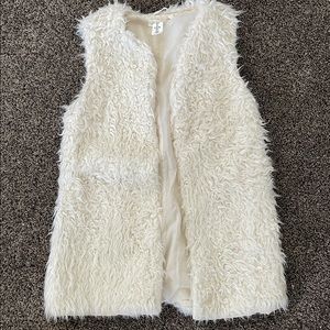 Fur Sherpa vest in cream / white